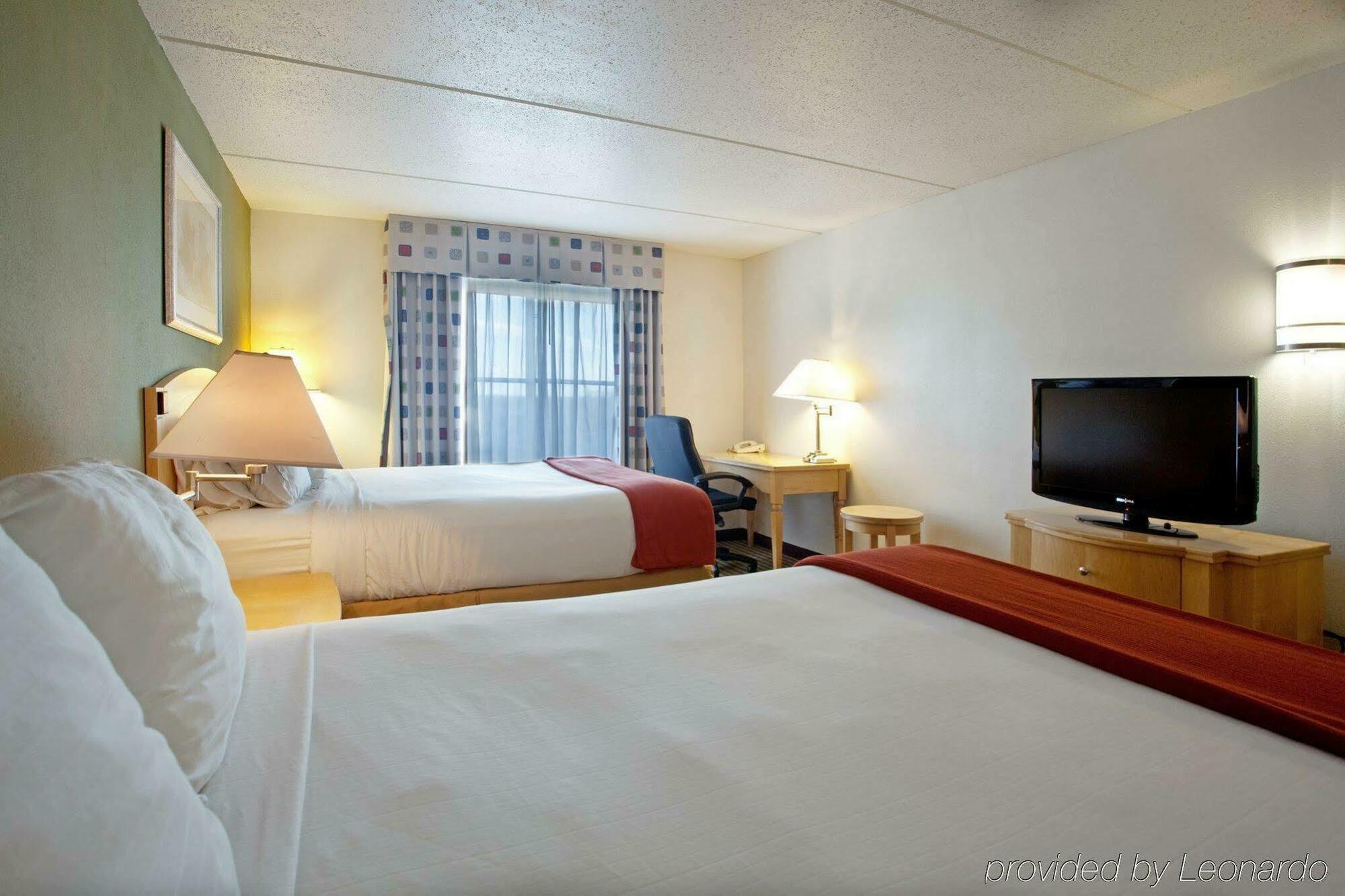 Holiday Inn Express Hotel & Suites Mooresville - Lake Norman, An Ihg Hotel Room photo